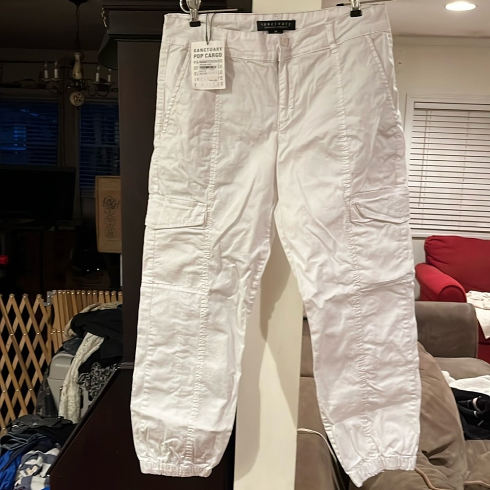 NWT SANCTUARY WHITE CARGO PANTS SIZE 29